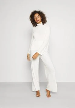 Comprar 👍 Anna Field SET - Pijama - Off-white, Mujer ✔️
