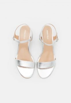 Comprar 😍 Anna Field LEATHER - Sandalias - Silver, Mujer 🎉 13 Comprar 😍 Anna Field LEATHER - Sandalias - Silver, Mujer 🎉 -Fashionize Ventas 0fb72c9439c74ebb9e1610b75faea9b9