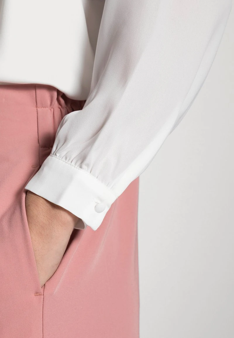 Las mejores reseñas de 😍 Anna Field CREW NECK BLOUSES WITH PUFFED SLEEVES - Blusa - Off-white, Mujer ✨ 7 Las mejores reseñas de 😍 Anna Field CREW NECK BLOUSES WITH PUFFED SLEEVES - Blusa - Off-white, Mujer ✨ - Imagen 5