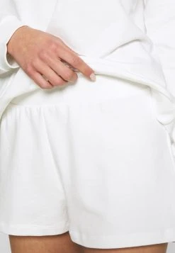 Toma de corriente 🔔 Anna Field Pijama - White, Mujer ❤️ 12 Toma de corriente 🔔 Anna Field Pijama - White, Mujer ❤️ -Fashionize Ventas 1e1cdf37690c4ae3b823bd27bc020e3f