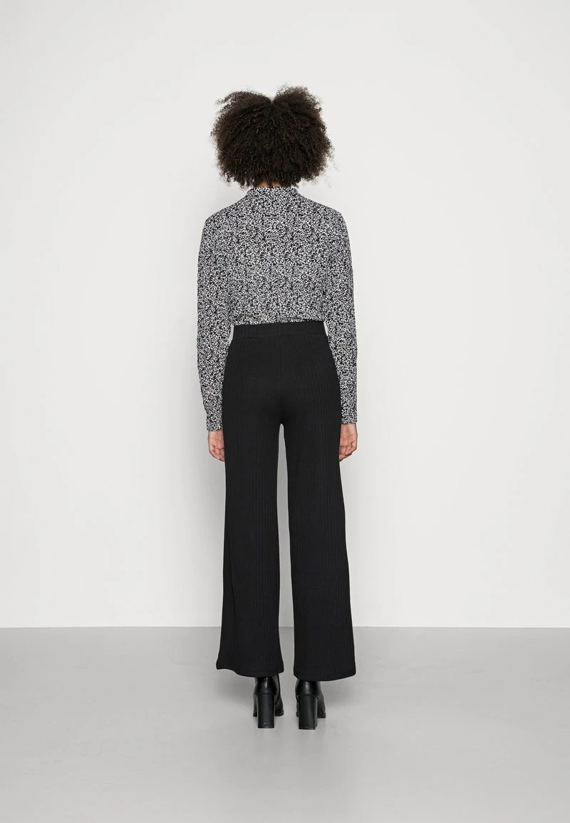 Venta express ⌛ Anna Field RIBBED WIDE LEG TROUSERS - Pantalones - Black, Mujer ⭐ 5 Venta express ⌛ Anna Field RIBBED WIDE LEG TROUSERS - Pantalones - Black, Mujer ⭐ - Imagen 3