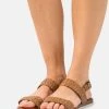 Toma de corriente ⌛ Anna Field LEATHER - 🛒 Sandalias - Cognac, Mujer ⭐ -Fashionize Ventas 27b6cf5a12594ca59c3e4c2d8aa3126f
