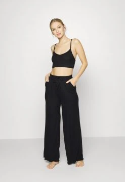 Mejor trato ⌛ Anna Field 3 PIECE COSY RIB SET - Pijama - Black, Mujer ⌛ 14 Mejor trato ⌛ Anna Field 3 PIECE COSY RIB SET - Pijama - Black, Mujer ⌛ -Fashionize Ventas 2bed7d94b1584047bfb3108486cf55ac