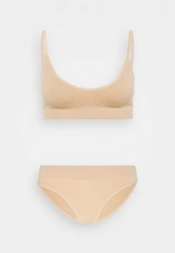 Presupuesto 🛒 Anna Field Rib Seamless Set - Top - Tan, Mujer ✨ -Fashionize Ventas 30d3265f79f34f15be6e0adf6ee232b2