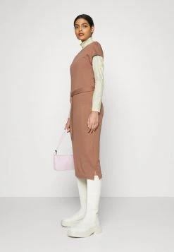 Toma de corriente 🎁 Anna Field Vestido Ligero - Dark Brown, Mujer ⌛ -Fashionize Ventas 36631565fe054c98a27c411c18ab2704