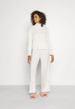 Toma de corriente 🧨 Anna Field SET - Pijama - Beige, Mujer 💯 -Fashionize Ventas 3787d3674bbe40ccb22b987a8650e987