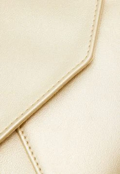 Comprar ✔️ Anna Field Clutch - Gold-coloured, Mujer 🎁 10 Comprar ✔️ Anna Field Clutch - Gold-coloured, Mujer 🎁 -Fashionize Ventas 3c5e270668c0422d8266a513b8537bbc