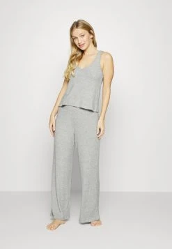 Comprar 🧨 Anna Field RIB 3 PIECE PYJAMA - Pijama - Light Grey, Mujer ⭐ -Fashionize Ventas 4aee0ee9df3640c0bd5ab943a3555b9b