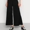 Las mejores reseñas de ✔️ Anna Field TEXTURED LIGHTWEIGHT PALAZZO PANT - Pantalones - Black, Mujer ⭐ -Fashionize Ventas 5e65a22678b94691a73c70930550e404
