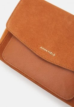 Las mejores reseñas de 🛒 Anna Field Bandolera - Cognac, Mujer ✔️ -Fashionize Ventas 67a15b3f400542d9932af7da00a79765