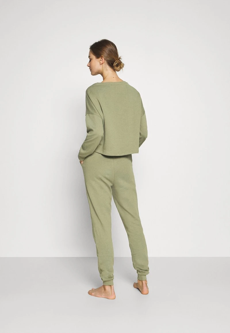 Venta al por mayor 🌟 Anna Field Basic Lounge Set - Pijama - Khaki, Mujer 👏 5 Venta al por mayor 🌟 Anna Field Basic Lounge Set - Pijama - Khaki, Mujer 👏 - Imagen 3