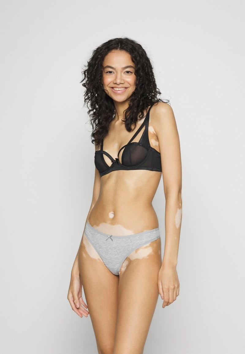 Para estrenar 😍 Anna Field 10 PACK - Tanga - Grey, Mujer 🤩 4 Para estrenar 😍 Anna Field 10 PACK - Tanga - Grey, Mujer 🤩 - Imagen 2