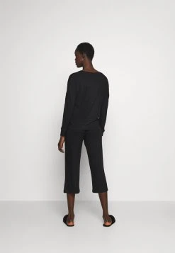 Las mejores reseñas de ⌛ Anna Field SET - Pijama - Black, Mujer 👍 10 Las mejores reseñas de ⌛ Anna Field SET - Pijama - Black, Mujer 👍 -Fashionize Ventas 743ae4c8901d4e29a9c7c861fa688d38