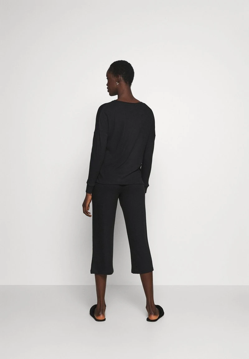 Las mejores reseñas de ⌛ Anna Field SET - Pijama - Black, Mujer 👍 5 Las mejores reseñas de ⌛ Anna Field SET - Pijama - Black, Mujer 👍 - Imagen 3