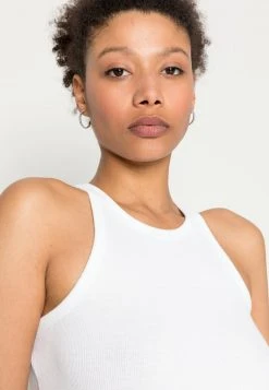 10 mejores ❤️ Anna Field 2 PACK - Top - Black/white, Mujer 🧨 13 10 mejores ❤️ Anna Field 2 PACK - Top - Black/white, Mujer 🧨 -Fashionize Ventas 9713c565cb30478aa95a35441aa7946e