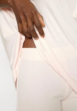 Gran venta ✨ Anna Field Cycling Short Pyjama - Pijama - Pink, Mujer 🛒 -Fashionize Ventas bd818e52ec2e4017868879965ab4a9d4