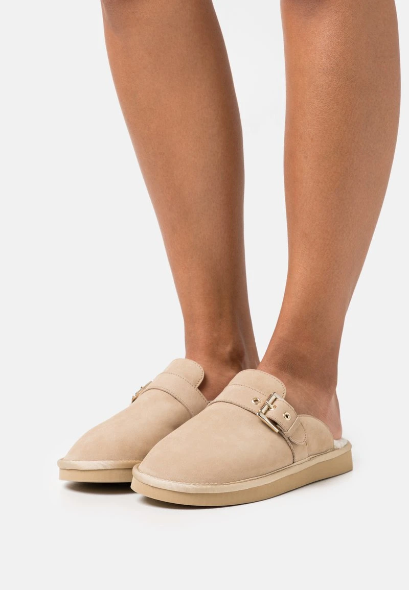 ofertas 🎁 Anna Field LEATHER - Pantuflas - Beige, Mujer 🛒 3 ofertas 🎁 Anna Field LEATHER - Pantuflas - Beige, Mujer 🛒