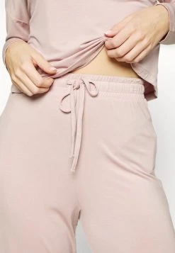Comprar 🔥 Anna Field WIDE LEG JERSEY SET - Pijama - Pink, Mujer 👏 13 Comprar 🔥 Anna Field WIDE LEG JERSEY SET - Pijama - Pink, Mujer 👏 -Fashionize Ventas e072e0639c284eed865bd2d69cedacce