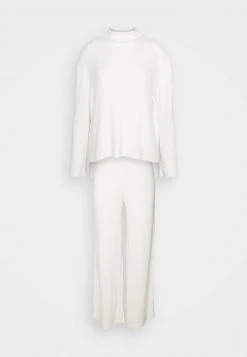 Comprar 👍 Anna Field SET - Pijama - Off-white, Mujer ✔️ -Fashionize Ventas e45f87d6cb1a4112bd176ed2eaf369b2